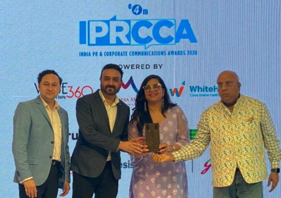 Commwiser receiving an award on stage at the India PR and Corporate Communications Awards 2020
